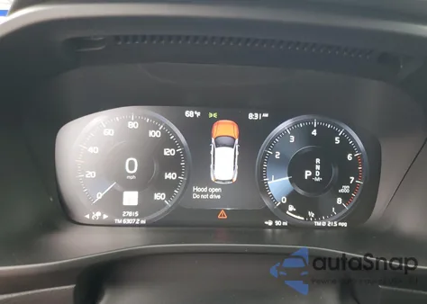 2021 Volvo Xc40 T5 R-Design z USA, uszkodzony, nr VIN YV4162UM6M2595553